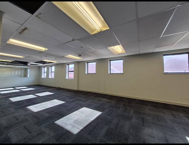 180M² OFFICE TO LET IN WAVERLEY
